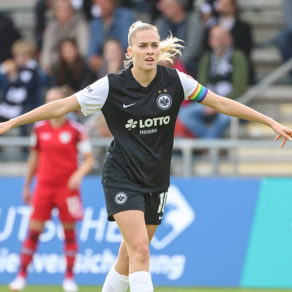  Laura Freigang traf gegen Duisburg dreifach. (Bild: IMAGO / Eibner)