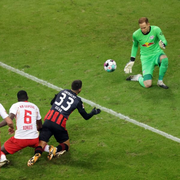  Die Chance zum Sieg, doch André Silva scheiterte an Leipzig-Keeper Gulacsi. (Foto: Heiko Rhode)