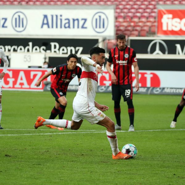  Die SGE geriet durch einen Strafstoß in Rückstand. imago images / Sportfoto Rudel