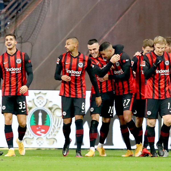  Beim 1:1 gegen Leipzig hat Adi Hütter mit seiner Startelf überrascht und sein Plan ging auf. (Bild: imago images / Picture Point LE)