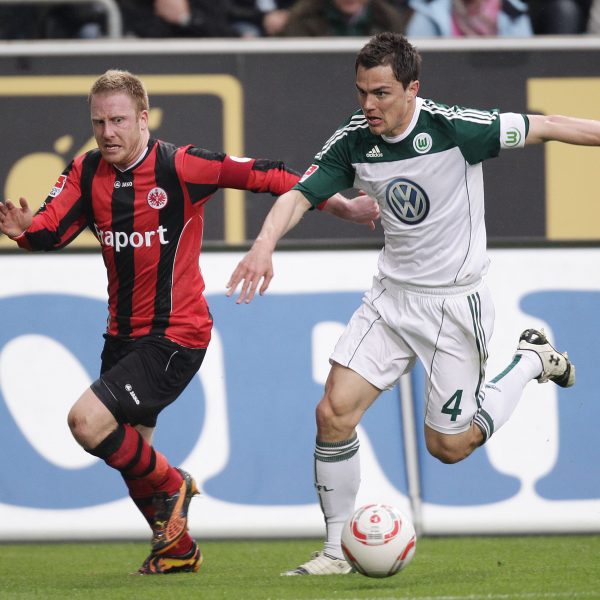  Patrick Ochs im Duell mit seinem späteren Teamkollegen Marcel Schäfer. (Foto: Heiko Rhode)