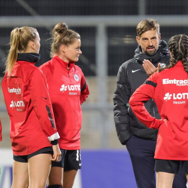  Niko Arnautis wird mit seinem Team die Hinrunde in aller Ruhe analysieren. (Bild: imago images / Kessler-Sportfotografie)