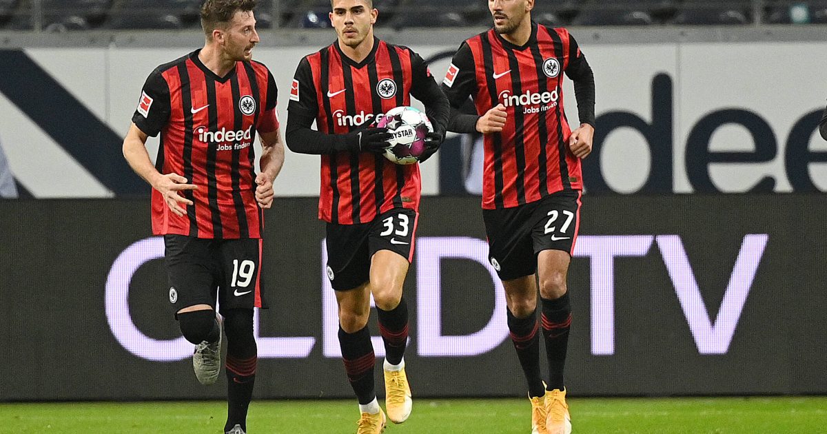  Der spätetere Rotsünder Abraham und die beiden Torschützen Silva und Barkok (Bild: imago images / Ulrich Hufnagel)