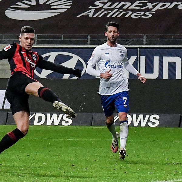  Luka Jovic tat das, was er im Eintracht-Trikot am liebsten macht: Treffen. (imago images / Jan Huebner)