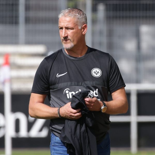  Jürgen Kramny bekommt Verstärkung. (Foto: IMAGO / Pressefoto Baumann)