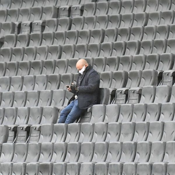  Dürfen Geimpfte bald wieder in Stadien? (Foto: IMAGO / Jan Huebner)