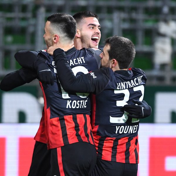  Waren alle drei am Frankfurter Führungstor beteiligt: André Silva, Filip Kostic und Amin Younes. (Bild: IMAGO / Revierfoto)