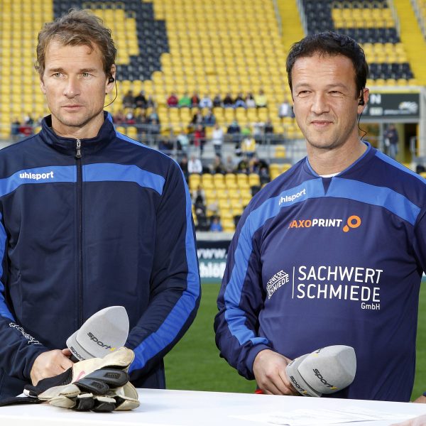  Jens Lehmann und Fredi Bobic - hier zusammen 2013 - spielten einst gemeinsam in Dortmund. (Foto: IMAGO / Andreas Gora)
