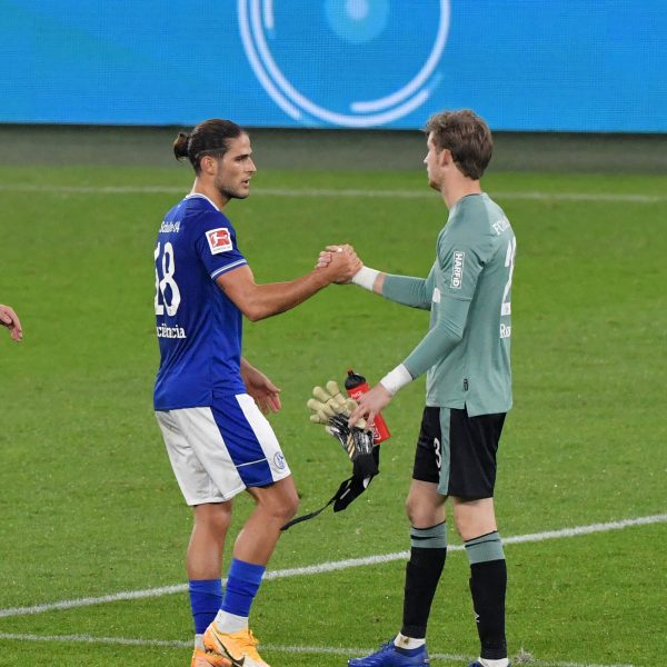  Goncalo Paciencia und Frederik Rönnow dürften es schwer haben nach ihrer Rückkehr im Sommer. (Foto: IMAGO / Poolfoto)