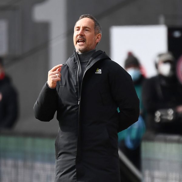  Adi Hütter steht nach dem Sieg gegen Union Berlin mit der Eintracht vor dem 