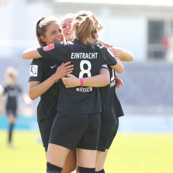  Frankfurt feierte gegen den MSV Duisburg den ersten Dreier in 2021. (Bild: IMAGO / Eibner)