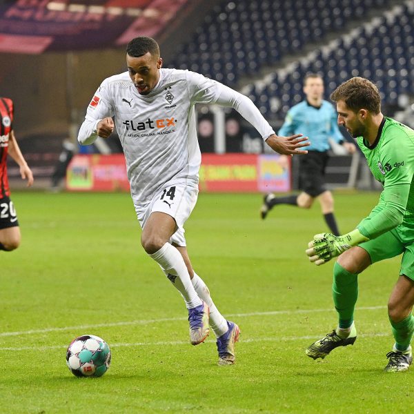  Kevin Trapp ist aktuell ein bärenstarker Rückhalt für die SGE (Quelle: IMAGO / Ulrich Hufnagel)