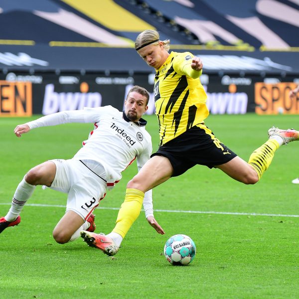  Stefan Ilsanker bearbeitete Erling Haaland 90 Minuten. (Foto: IMAGO / Poolfoto)