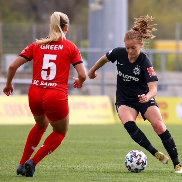  Frankfurt dominierte die erste Halbzeit gegen den SC Sand. (Foto: IMAGO / HMB-Media)