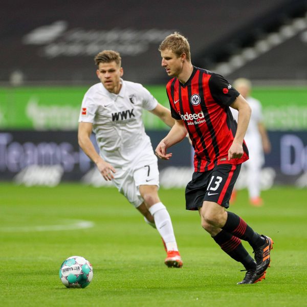  Martin Hinteregger brachte die SGE durch einen Kopfball in Führung. (Bild: IMAGO / kolbert-press)