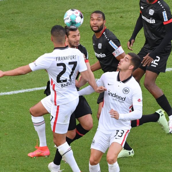  Es ist eine umkämpfte Partie zwischen der SGE und Leverkusen. (Bild: IMAGO / Team 2)