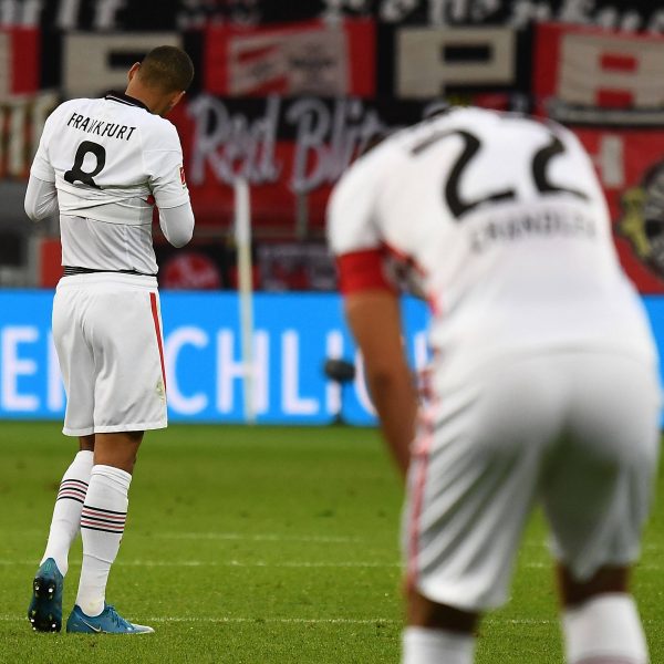  Große Enttäuschung bei der Eintracht nach der 1:3 Niederlage in Leverkusen. Dortmund rückt immer näher und die Hessen drohen ihren großen Traum der Champions League zu verspielen. (Bild: imago images / Jan Huebner)