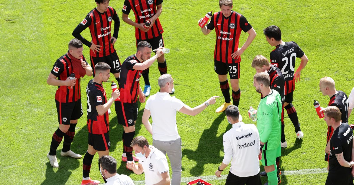 Trotz des Unentschiedens gegen Mainz will Trainer Adi Hütter mit der Eintracht bis zum Schluss um den Einzug in die Champions League kämpfen. (Bild: Heiko Rhode)