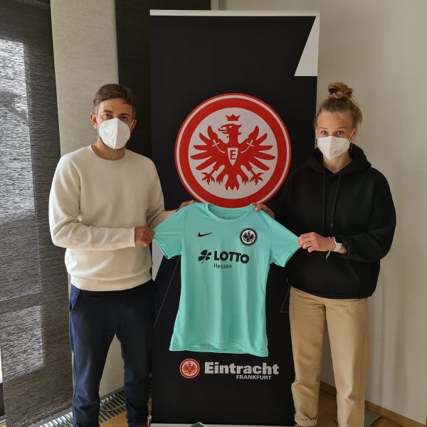  Hannah Johann (re.) verstärkt die SGE ab Sommer. (Foto: © Eintracht Frankfurt)