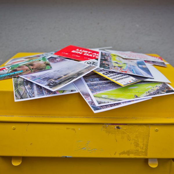  Zehntausende Postkarten sind bei der Eintracht eingetroffen. (Foto: privat)