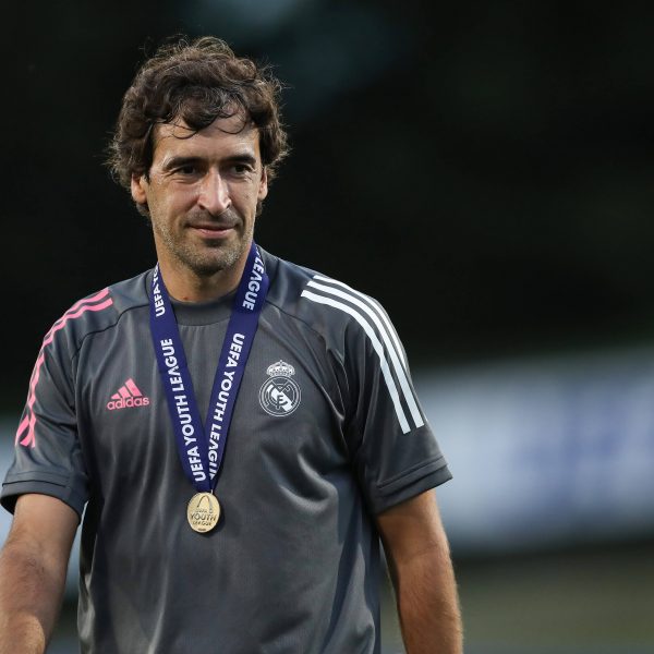  Einem Medienbericht zufolge, hat die SGE Kontakt mit Raul aufgenommen. (Bild: IMAGO / Sportimage)