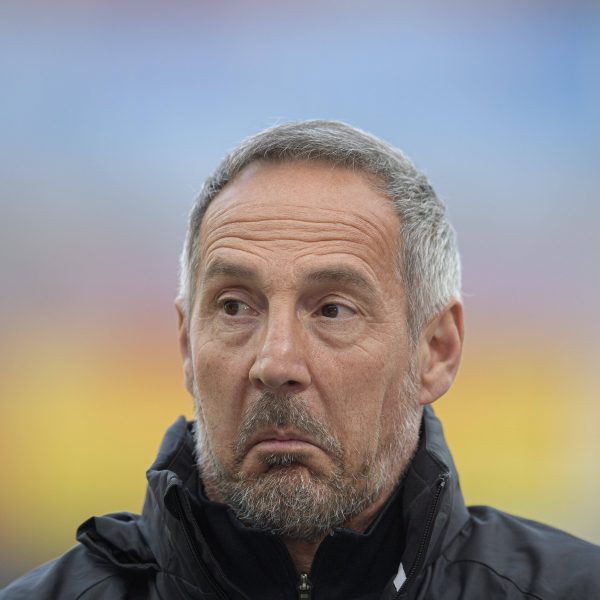  Die Eintracht unter der Leitung Adi Hütters gibt derzeit kein gutes Bild ab. (Foto: IMAGO / Sven Simon)