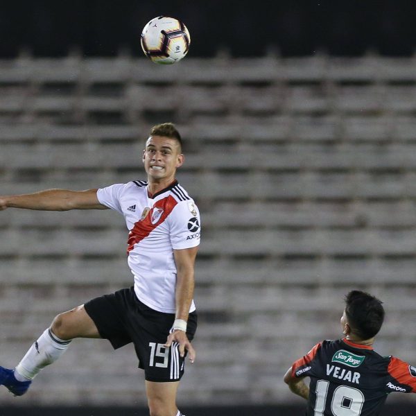  Geht Rafael Santos Borre bald für die SGE auf Torejagd? Foto: IMAGO / Agencia EFE