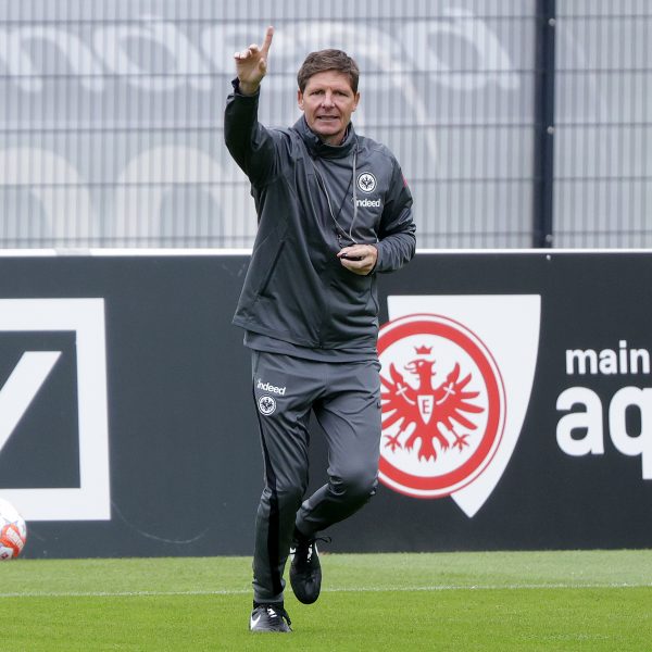  Oliver Glasner betreibt zurzeit viel Ursachenforschung und spricht oft mit den Spielern. (Foto: Heiko Rhode)