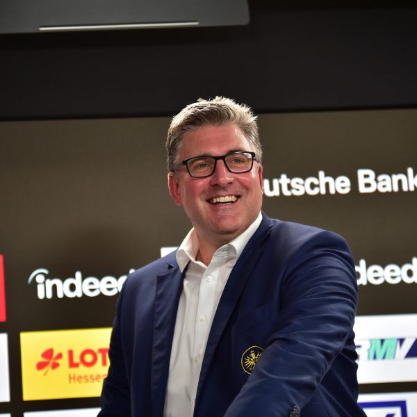  Axel Hellmann ist ein großer Fan der Frauen-Profis. (Bild: IMAGO / Jan Huebner)