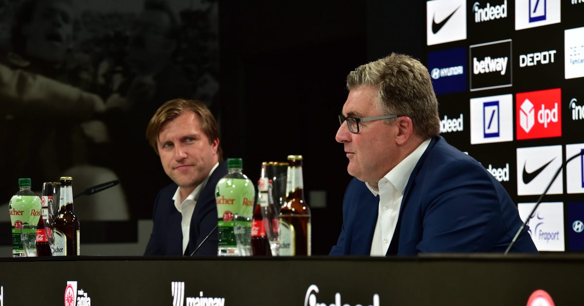 Markus Krösche und Axel Hellmann vor dem Saisonstart, (Foto: IMAGO / Jan Huebner)