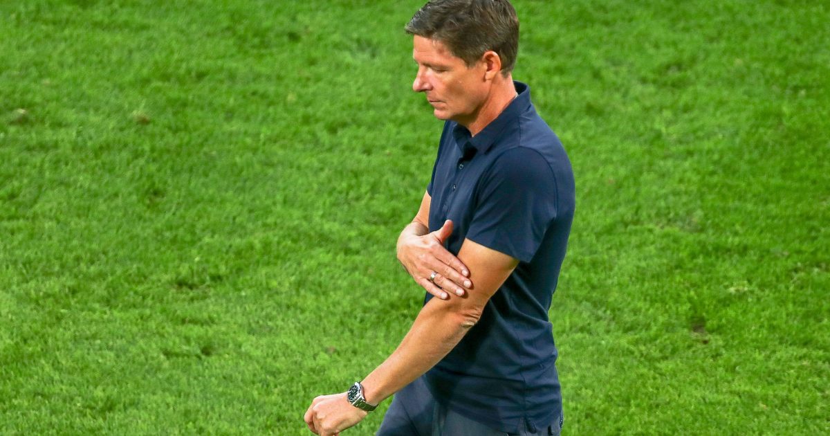  Oliver Glasner kann mit dem Saisonstart nicht zufrieden sein. (Foto: IMAGO / Eibner)