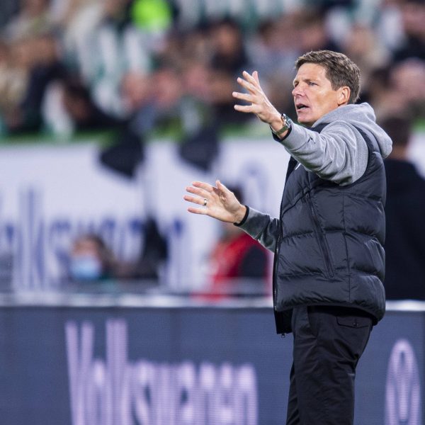  Eintracht-Trainer Oliver Glasner vermisste beim Unentschieden gegen Wolfsburg die Genauigkeit im Spiel seiner Mannschaft. (Bild: IMAGO / Noah Wedel)