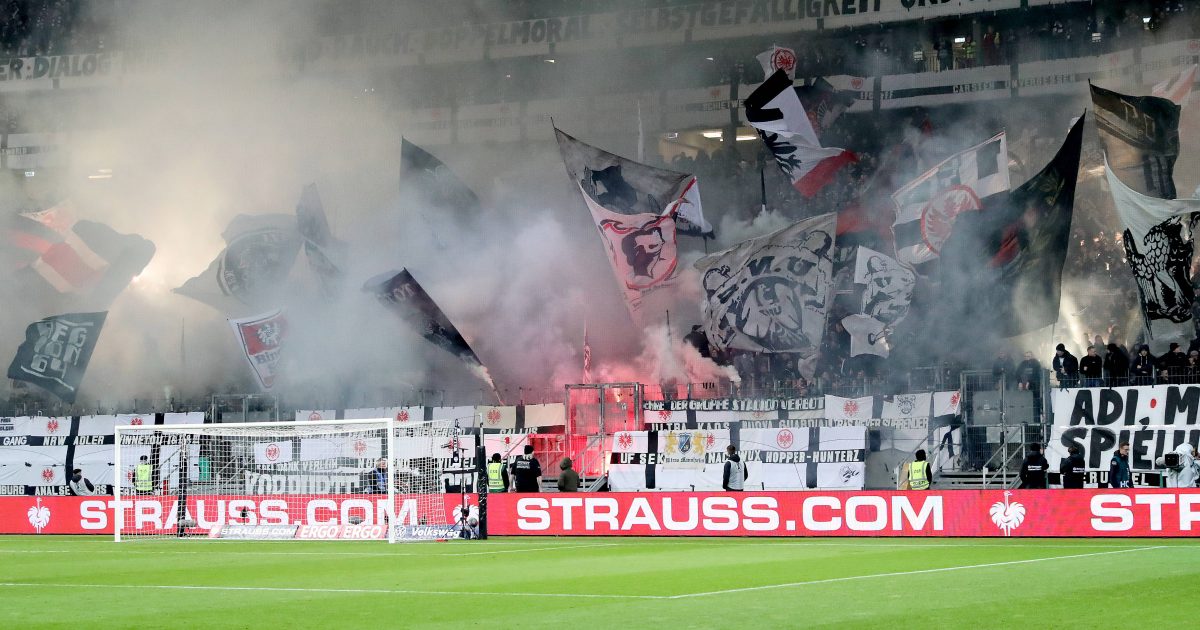  Auch gegen die Hertha bleiben die Ultras Frankfurt zuhause. (Bild: IMAGO / osnapix)