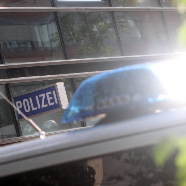  Polizei und Eintracht kritisieren 