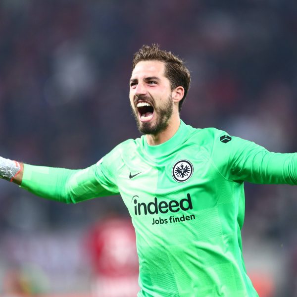  Bei Kevin Trapp brachen nach dem Siegtreffer von Hauge alle Dämme (Bild: IMAGO images / ANE Edition)