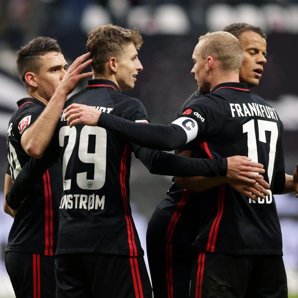  Punktgewinn in Augsburg, ohne Leistungsträger Kostic und Trapp aber dafür mit Chandler auf links und starkem Rode im Mittelfeld