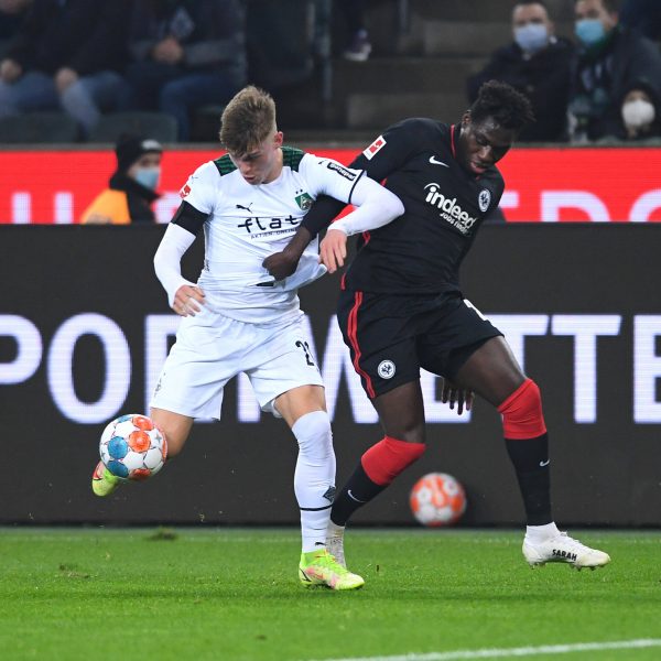  1:1 zur Pause. Ein schmeichelhaftes Ergebnis aus Eintracht-Sicht. (Foto: IMAGO / Revierfoto)