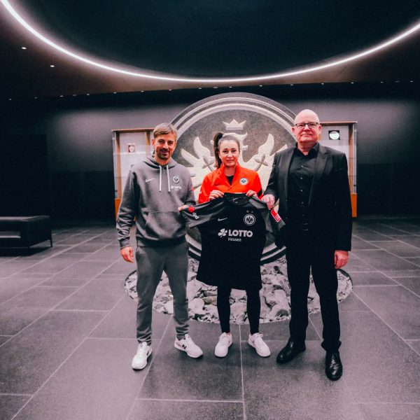  Barbara Dunst verlängert ihren Vertrag bei den Eintracht-Frauen bis 2024. (Foto: Eintracht Frankfurt)