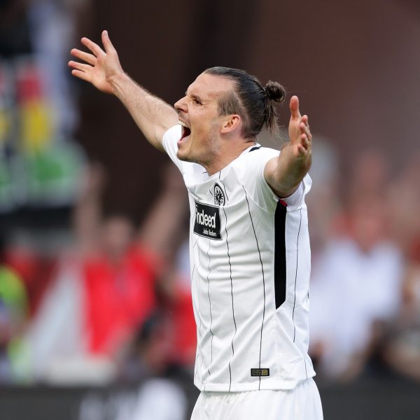  Bei seinem letzten Einsatz erzielt Alex Meier nach Einwechslung das 3:0 und lässt das Waldstadion noch mal beben. (Foto: Heiko Rhode)