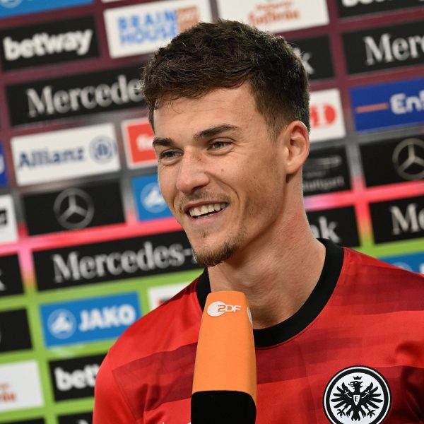  Zwei Tore nach Einwechslung: Was für ein Tag für Ajdin Hrustic! (Foto: IMAGO / Jan Huebner)