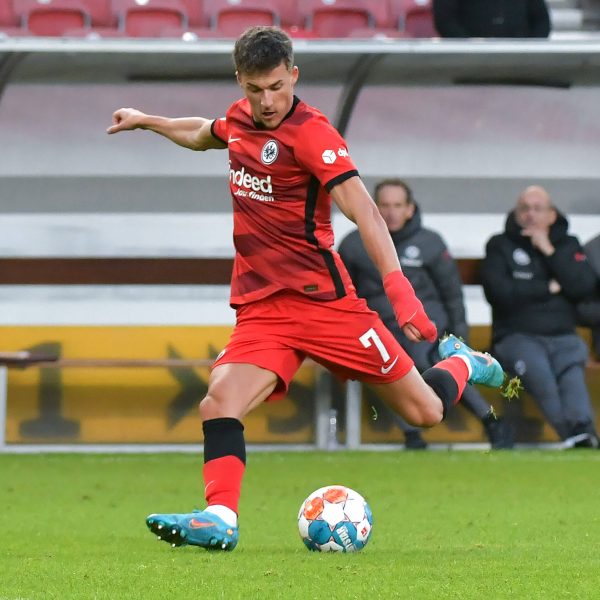  Der Matchwinner trug die Nummer 7: Ajdin Hrustic. (IMAGO / Jan Huebner)