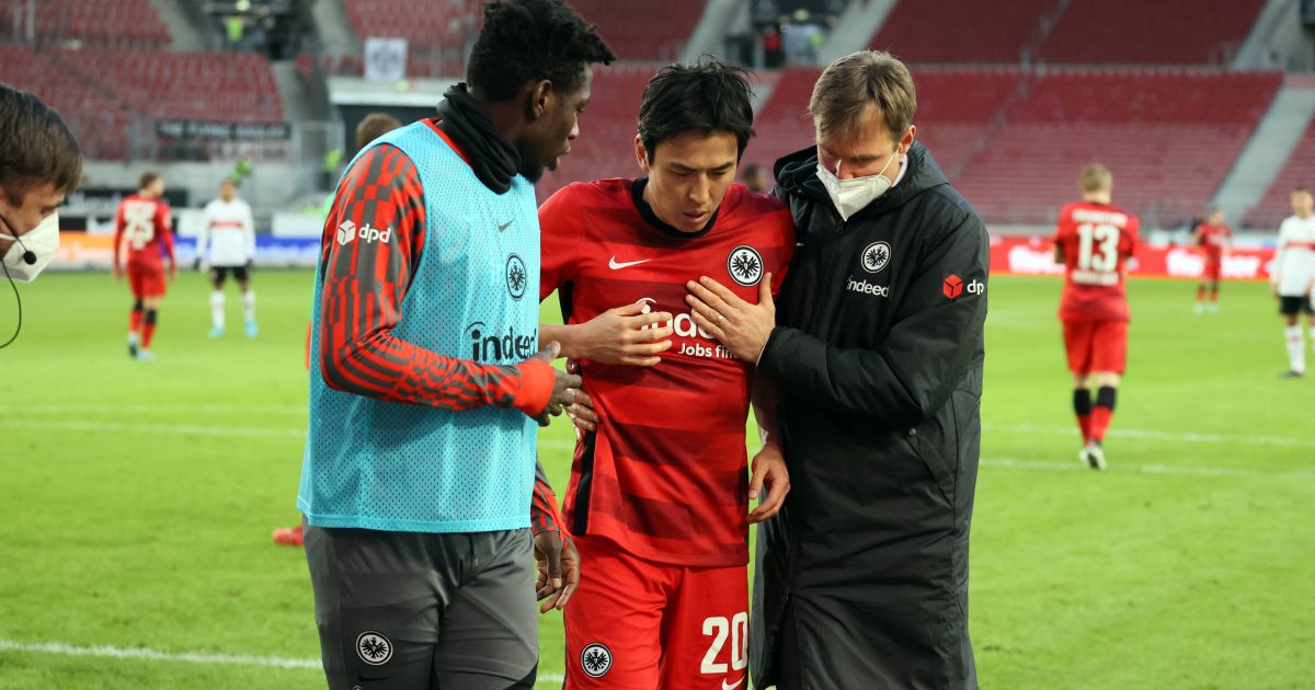 Hasebe zog sich einen Pneumothorax zu. (Foto: IMAGO / Sportfoto Rudel)