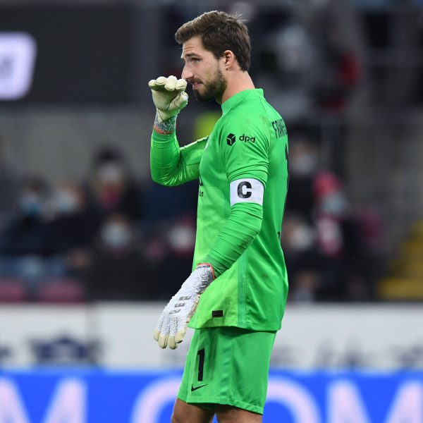  Kevin Trapp konnte einem an jenem Samstagabend einfach leidtun. (Bild: IMAGO images/ Revierfoto)