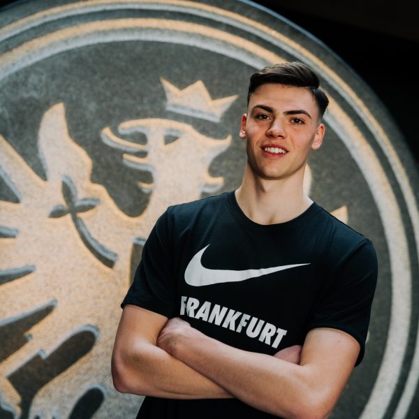  Kommt im Sommer an den Main und unterschreibt bis 2025: Marcel Wenig (Fotos: Eintracht Frankfurt)