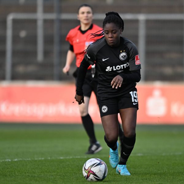  Nicole Anyomi will am Ball bleiben und träumt von der Champions League. (Bild: IMAGO / foto2press)