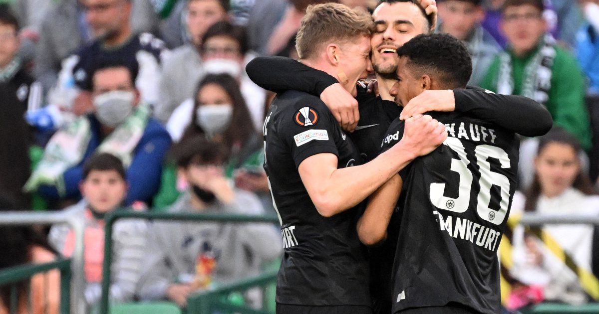  Großer Jubel - die SGE hat sich eine sehr gute Ausgangssituation geschaffen. (Foto: IMAGO / Jan Hübner)