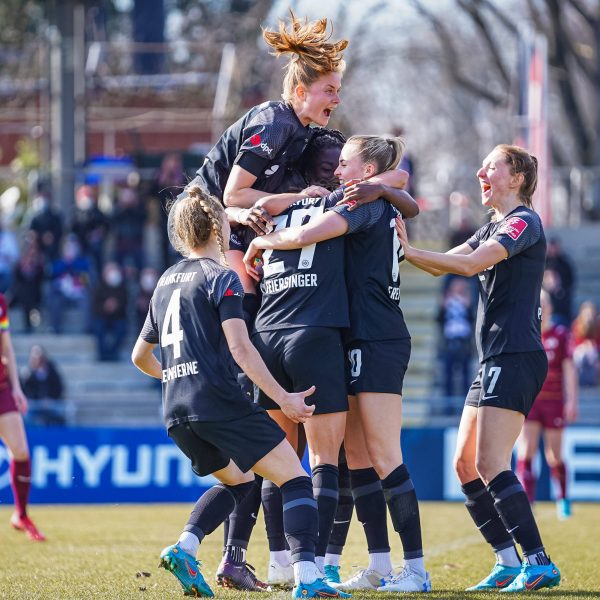  Die Eintracht-Frauen stehen (endlich) auf einem Champions League-Platz! (Bild: IMAGO / Sports Press Photo)