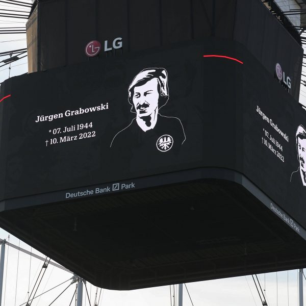  Jürgen Grabowski drückt der SGE im Himmel mit Sicherheit weiterhin die Daumen. (Bild: IMAGO / osnapix)