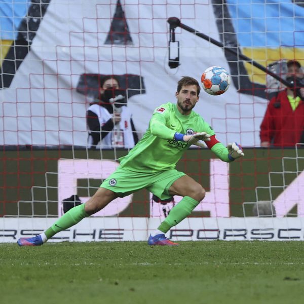  Kevin Trapp lieferte erneut eine ganz starke Leistung. (Foto: IMAGO / HMB-Media)