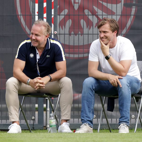  Aufsichtsratschef Philip Holzer (links) mit seinem Sportvorstand Markus Krösche. (Bild: Heiko Rhode)